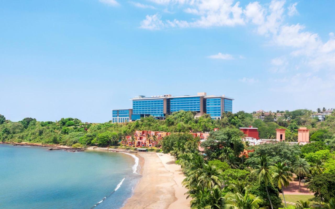 Taj Cidade De Goa Horizon, Goa Панаджи Экстерьер фото View of the hotel from the beach